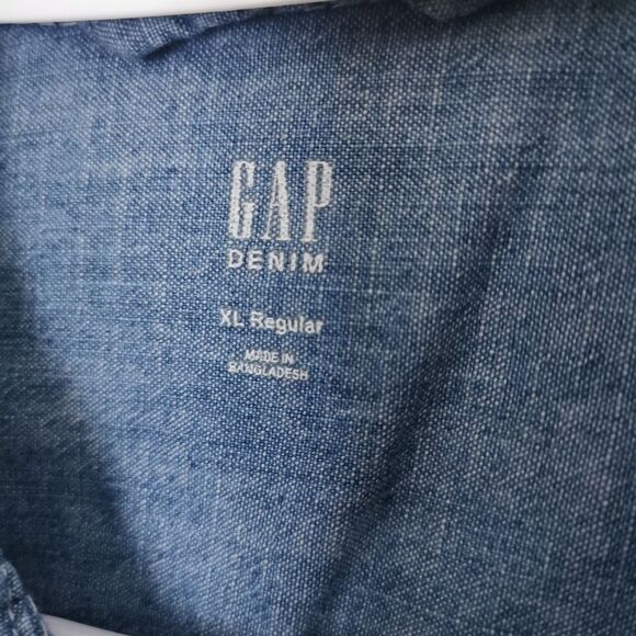 2/$20 Gap boys denim button down - Picture 3 of 4